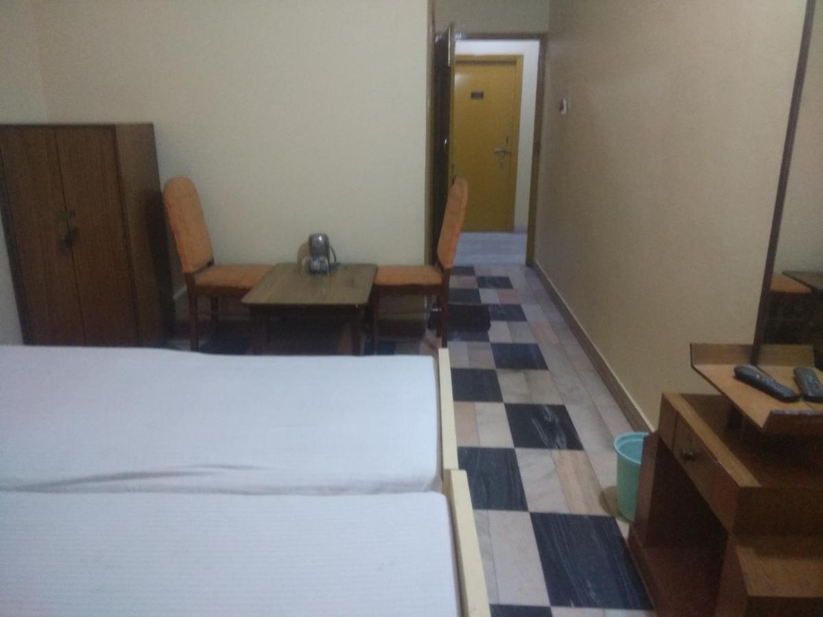 Motel Sayonara Begusarai Buitenkant foto