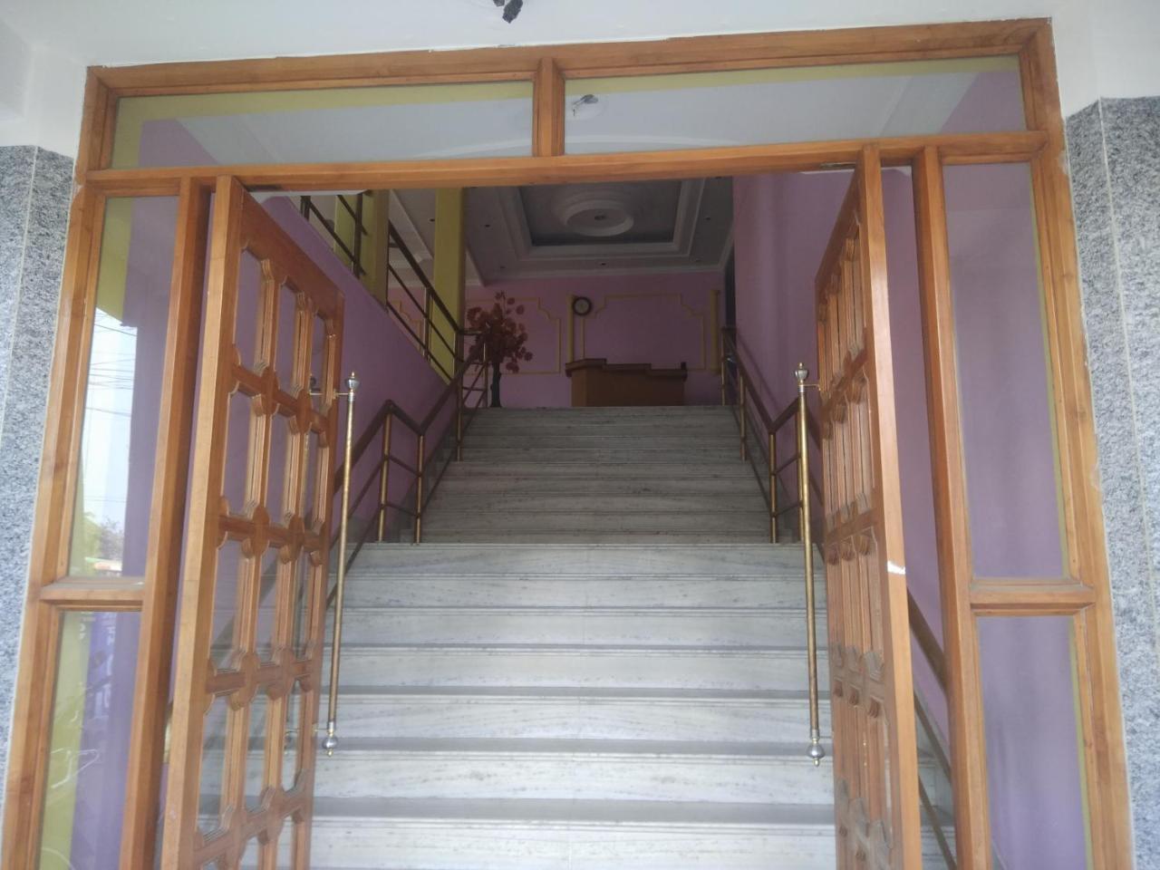 Motel Sayonara Begusarai Buitenkant foto